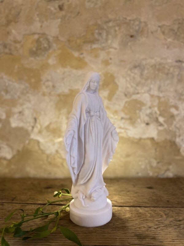 Vierge en albâtre – Image 2