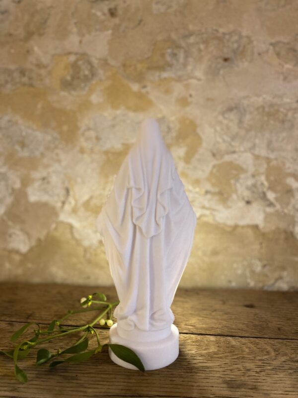 Vierge en albâtre – Image 4