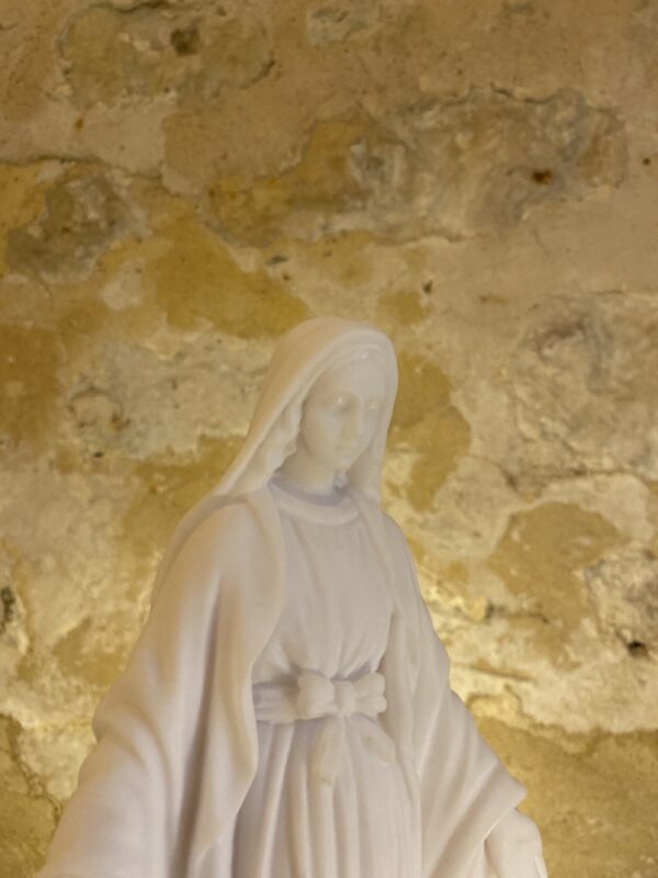 Vierge en albâtre – Image 3