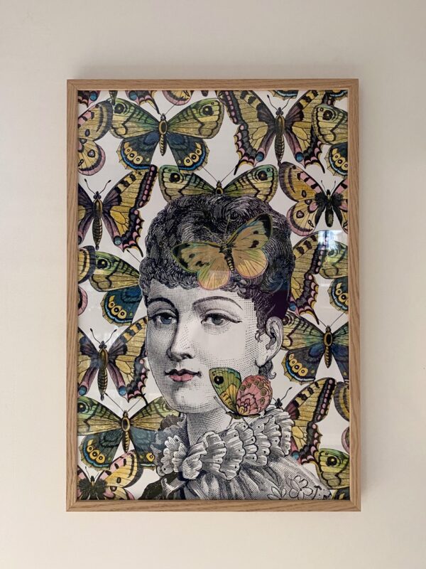 Oeuvre - Femme papillons - 42x62cm