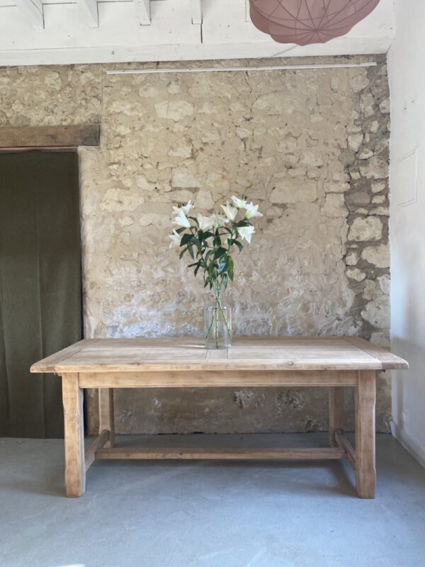 Table 2,90m – Image 3