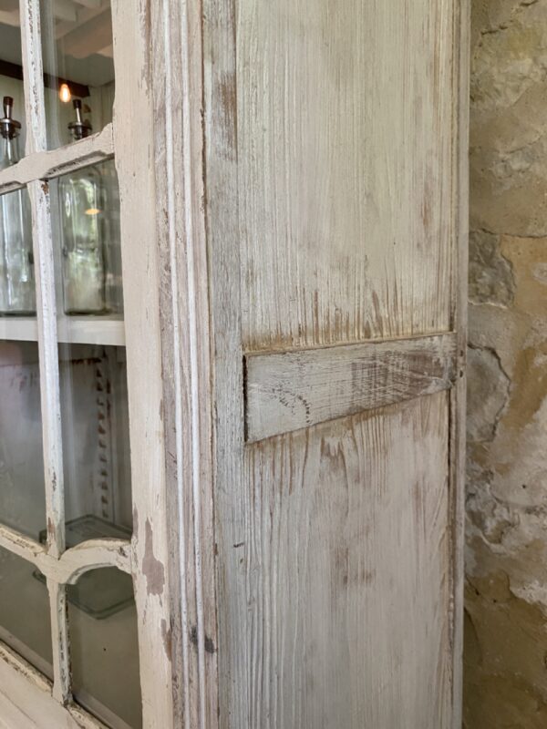 Bonnetière blanche vitrée – Image 6