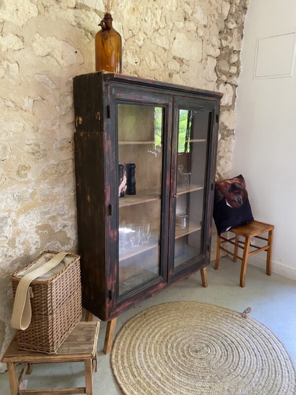 Vitrine – Image 3