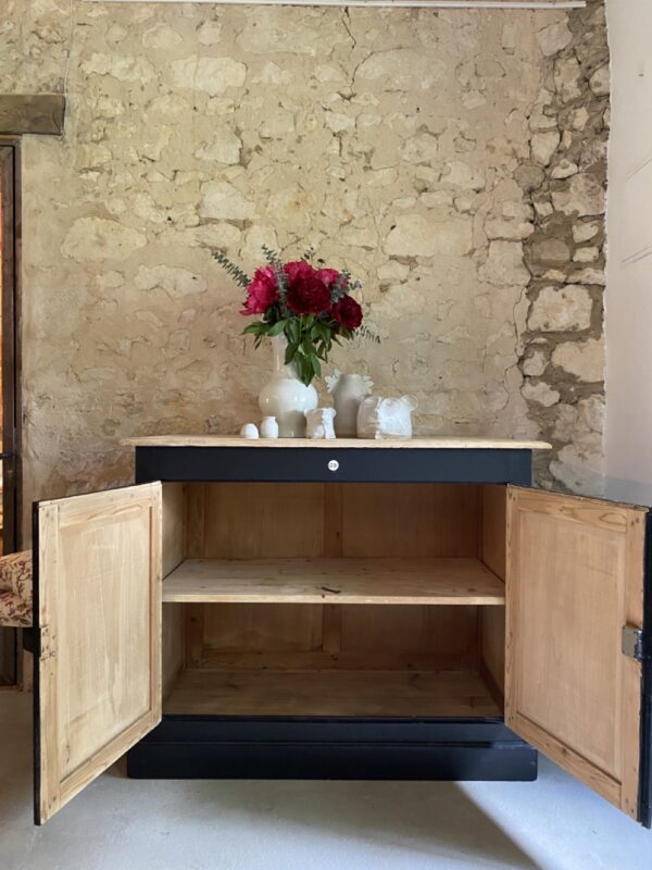 Buffet noir – Image 6
