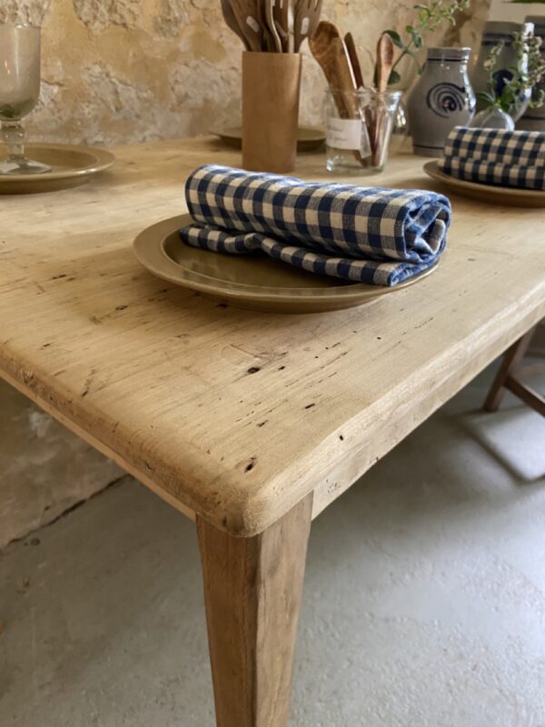 Table 2m – Image 10