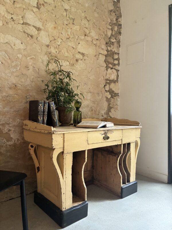 Bureau caisse patiné jaune – Image 2