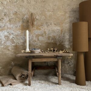 Table basse pieds carrés