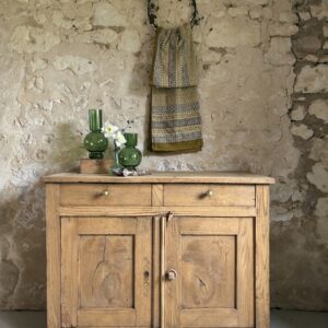Buffet bas deux portes deux tiroirs
