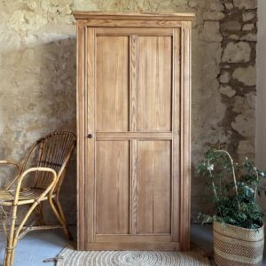 Bonnetière une porte