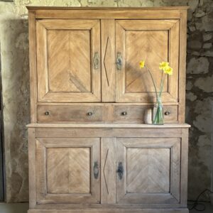 Buffet deux-corps en chêne