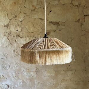 Abat-jour bordé de franges en passementerie