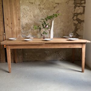 Grande table de salle à manger