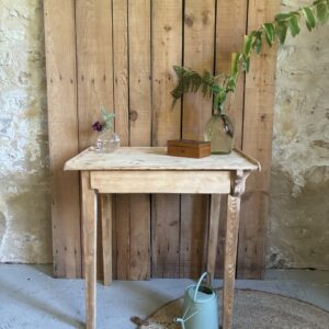Petite table d'appoint