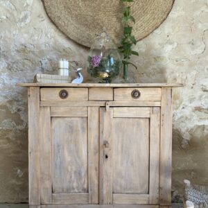 Buffet parisien en bois brut