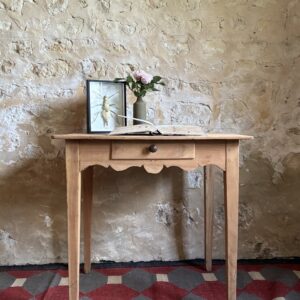 Table d'appoint ou bureau