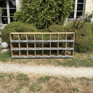 Meuble à cases
