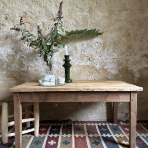 Table basse brute simple