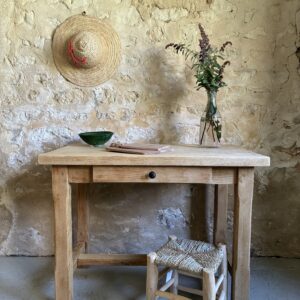 Table ou bureau un tiroir