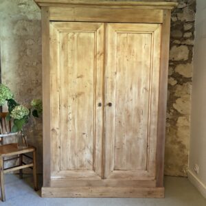 armoire 2 portes 3 étagères 2 tiroirs