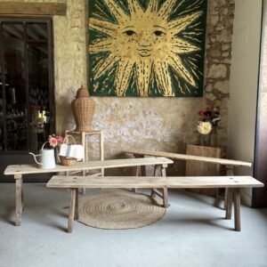 Bancs en bois brut
