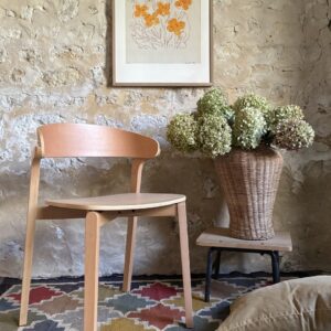 Chaise en bois clair